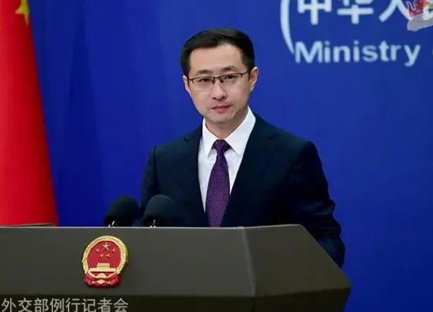 外交部回应辽宁舰进入日本冲绳地区