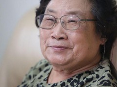 洋小伙的中医偶像是屠呦呦 中医智慧获世界认可
